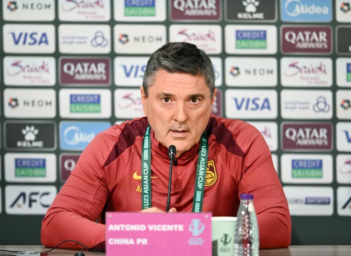 世界杯比赛时间-津媒：安东尼奥知道外界对他的技战术打法多有指责